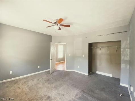 1172 Holmden Avenue Cleveland OH 44109