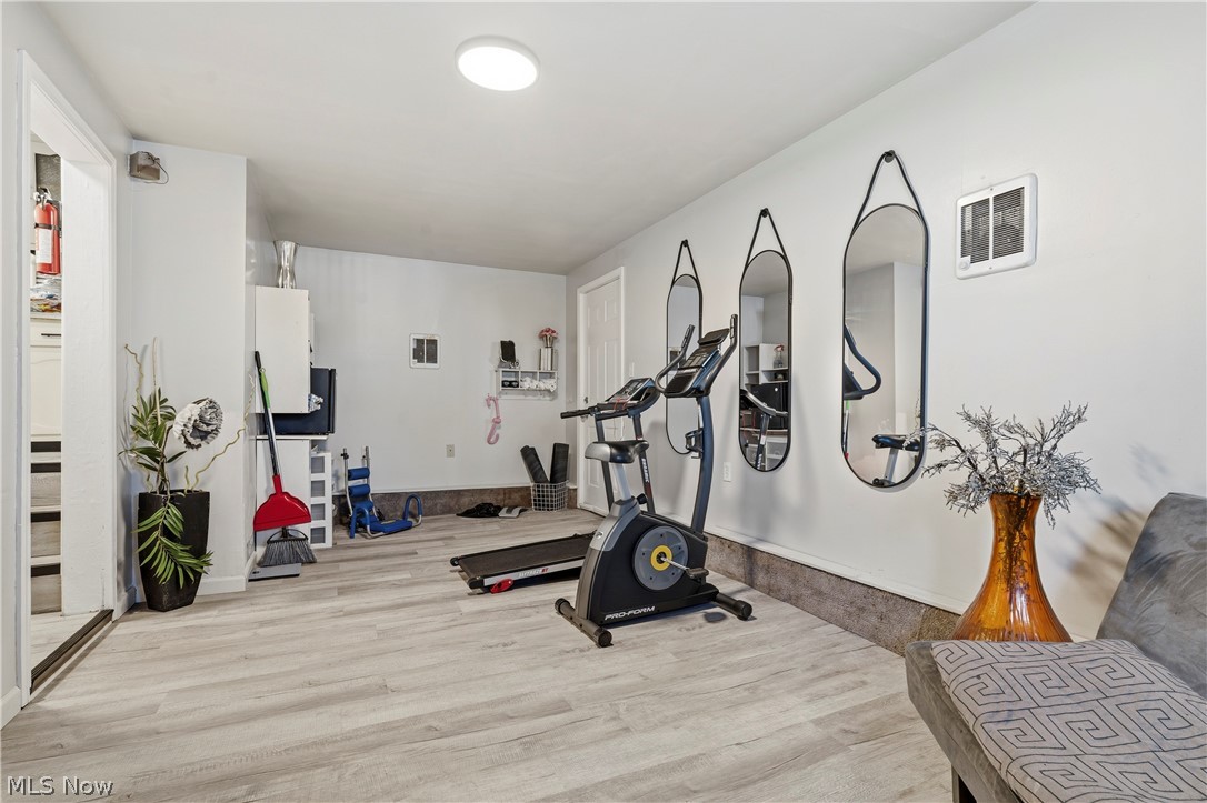 19406 Wickfield Avenue Warrensville Heights OH 44122