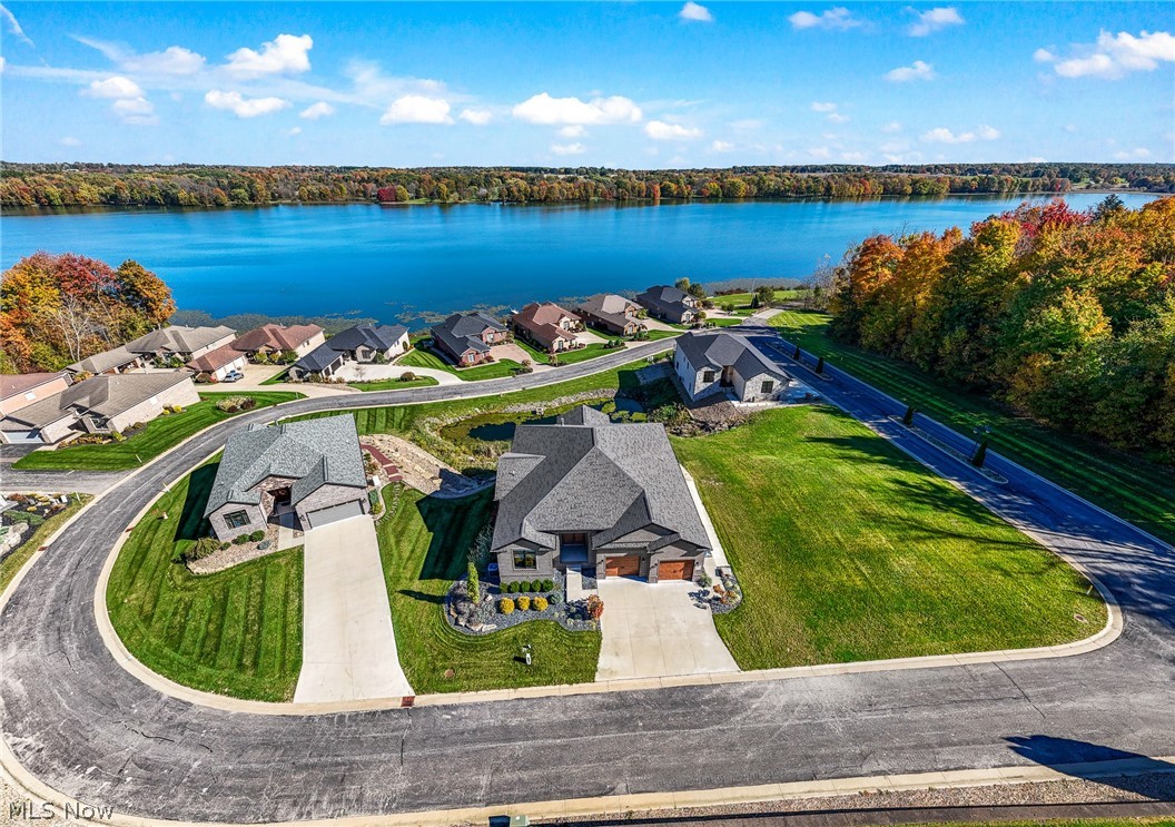 2645 Waters Edge Drive Columbiana OH 44408