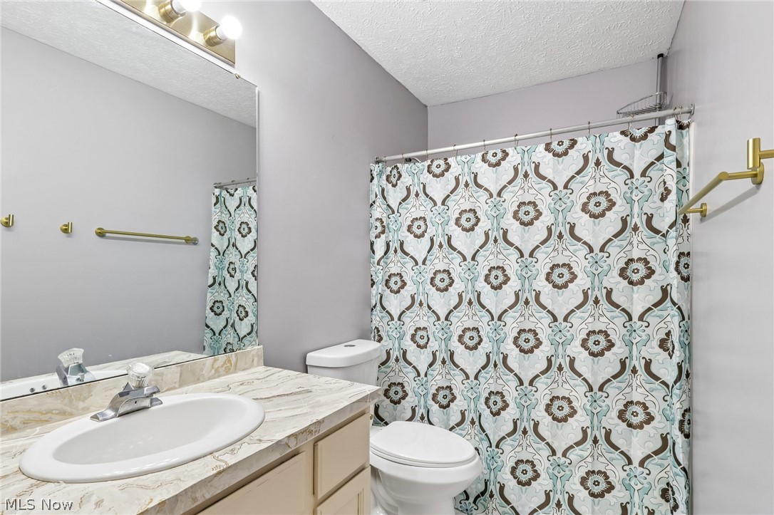 1840 Green Road Madison OH 44057
