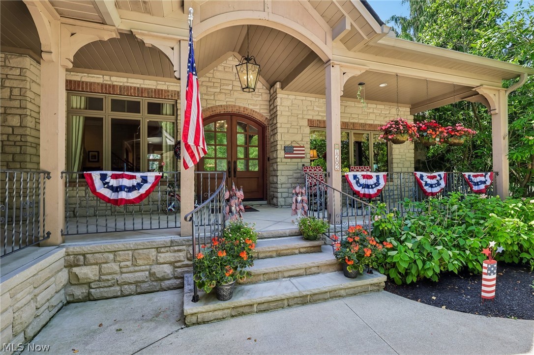 Westlake OH, 1782 Horseshoe Boulevard