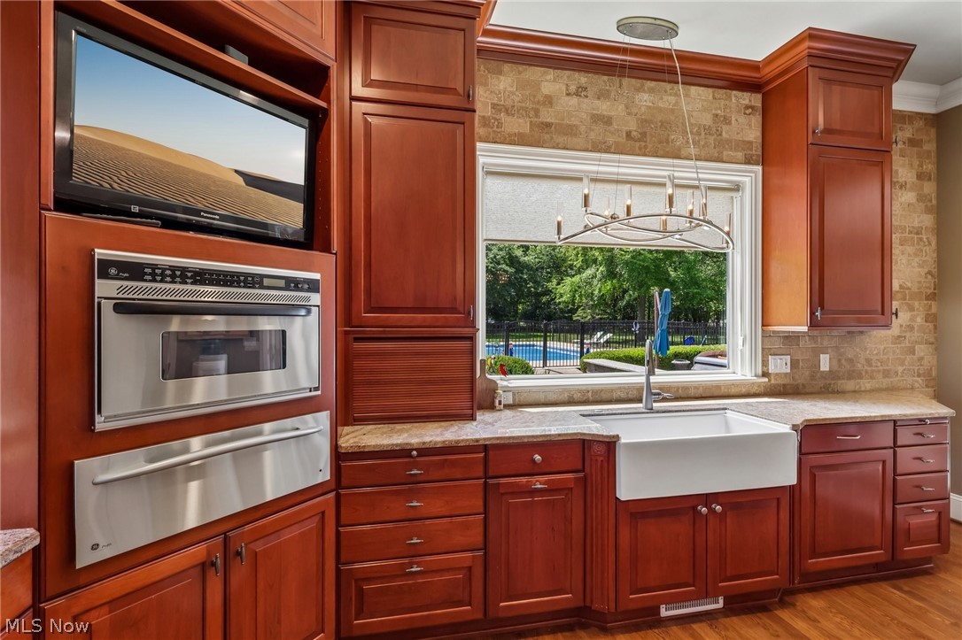 1782 Horseshoe Boulevard Westlake OH 44145