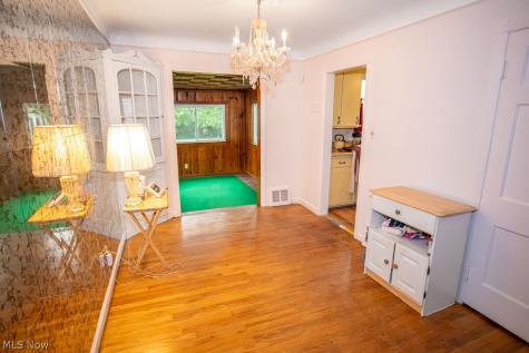 3925 Strandhill Road Cleveland OH 44128