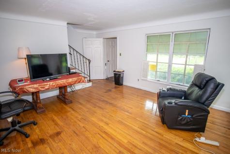 3925 Strandhill Road Cleveland OH 44128