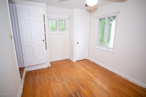 3925 Strandhill Road Cleveland OH 44128