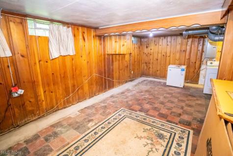 3925 Strandhill Road Cleveland OH 44128