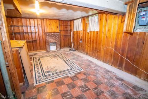 3925 Strandhill Road Cleveland OH 44128