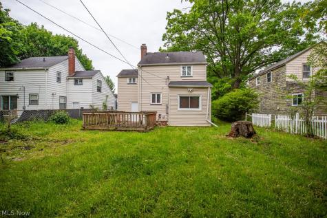 3925 Strandhill Road Cleveland OH 44128