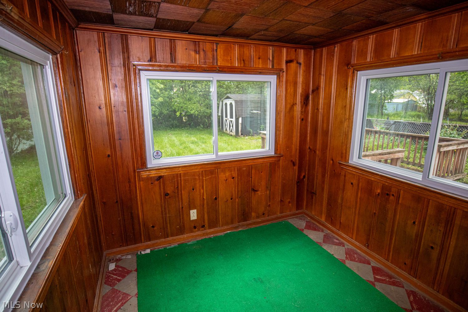 3925 Strandhill Road Cleveland OH 44128