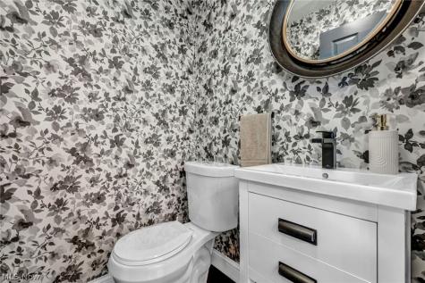 6008 W Clinton Avenue Cleveland OH 44102
