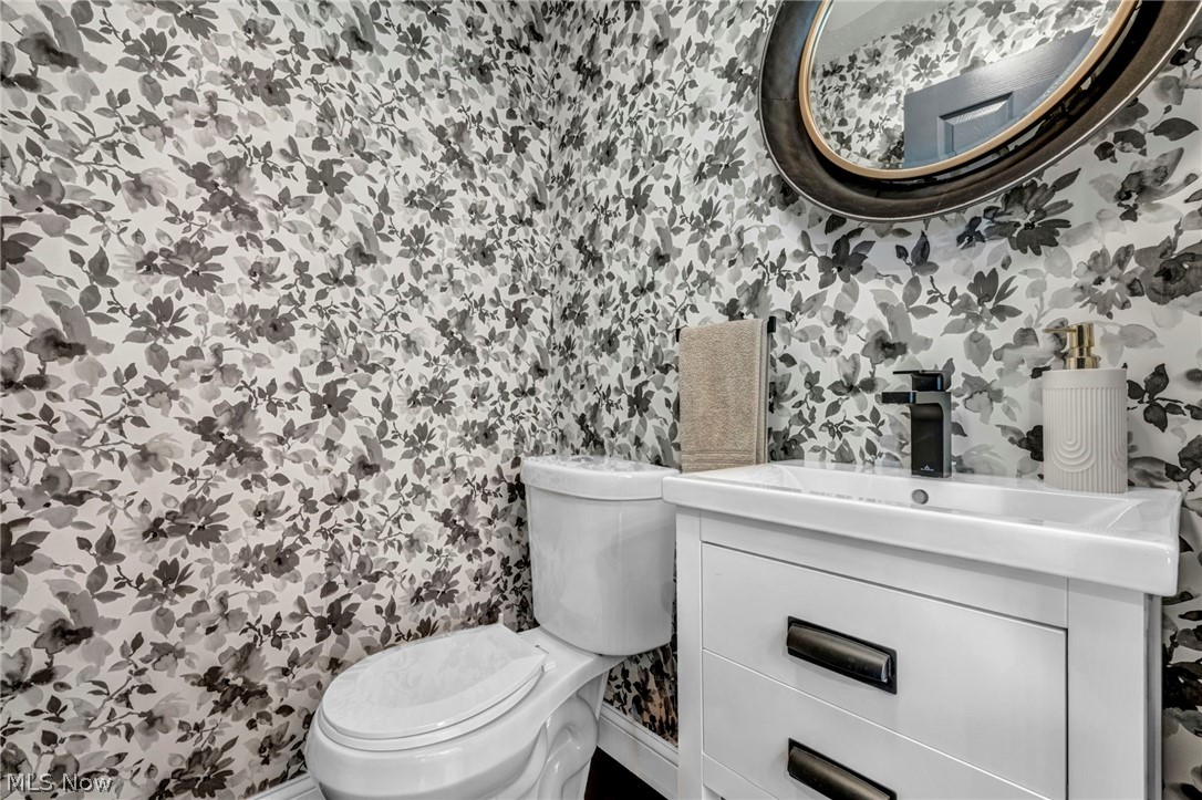 6008 W Clinton Avenue Cleveland OH 44102
