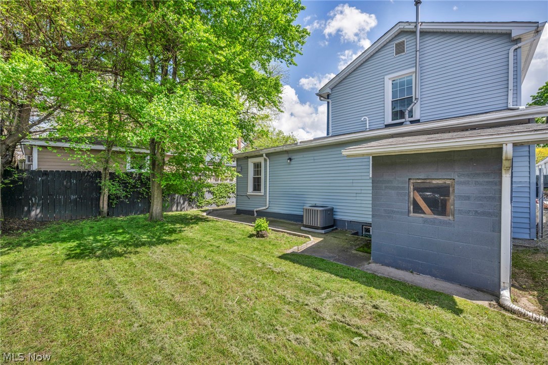 6008 W Clinton Avenue Cleveland OH 44102