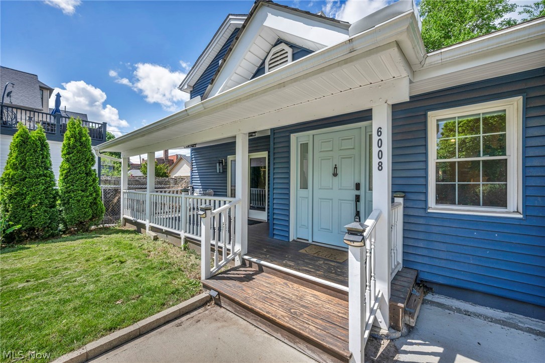 6008 W Clinton Avenue Cleveland OH 44102
