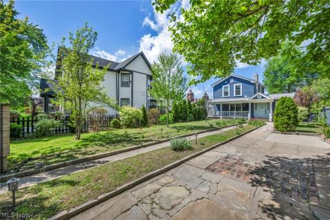 6008 W Clinton Avenue Cleveland OH 44102