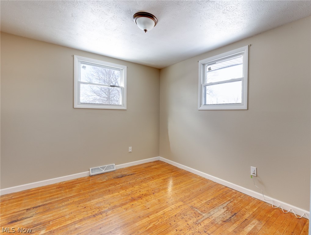 6016 Gilmere Drive Brook Park OH 44142