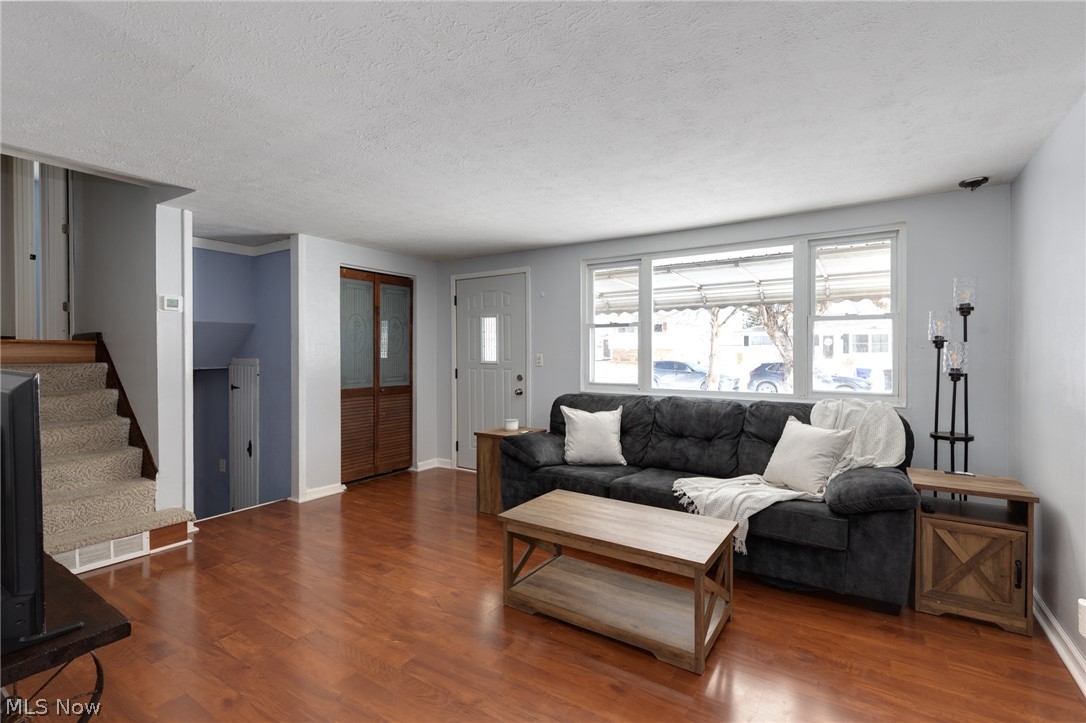 6016 Gilmere Drive Brook Park OH 44142