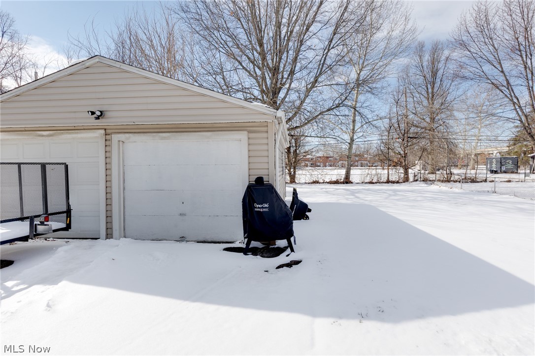 6016 Gilmere Drive Brook Park OH 44142