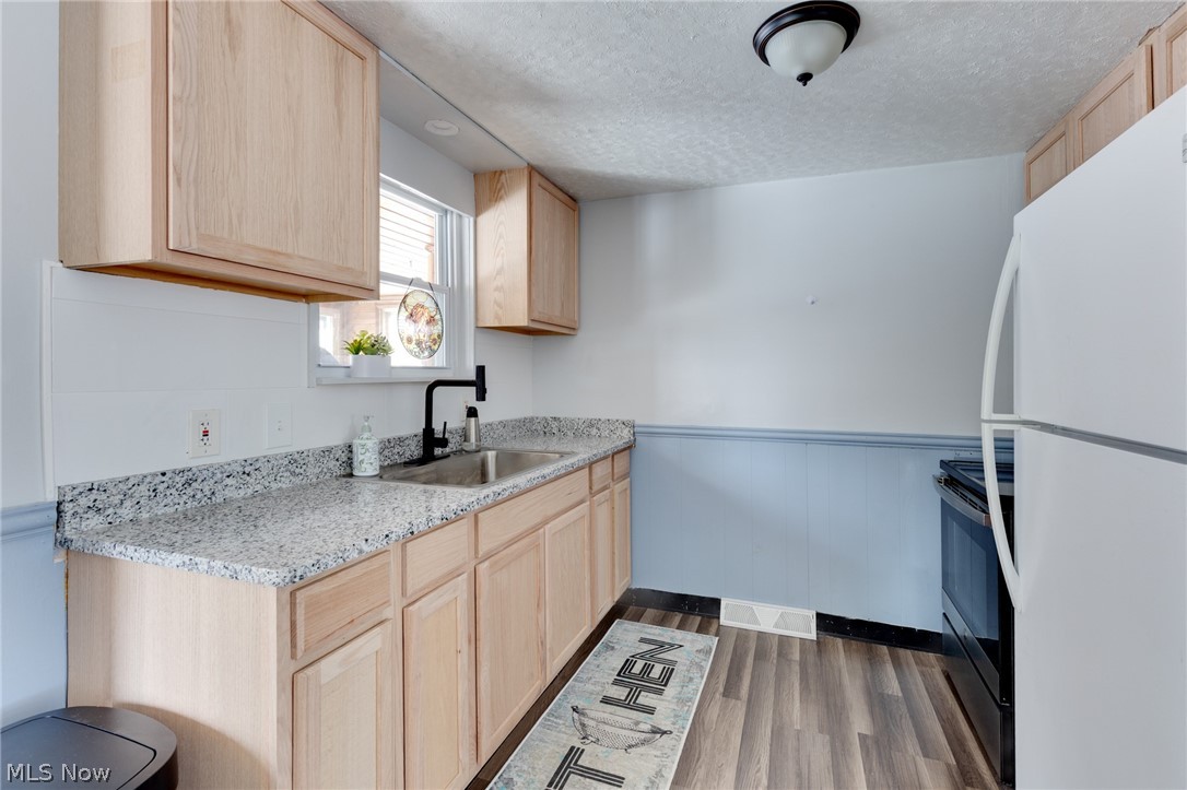 6016 Gilmere Drive Brook Park OH 44142