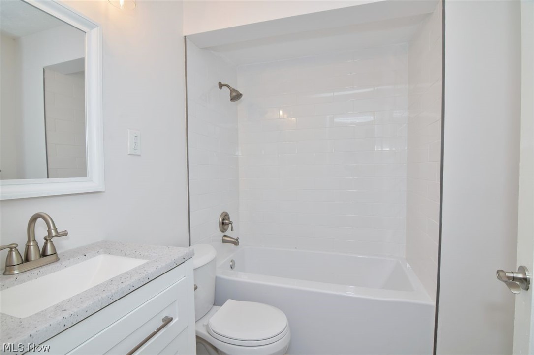 2339 Canterbury Road University Heights OH 44118