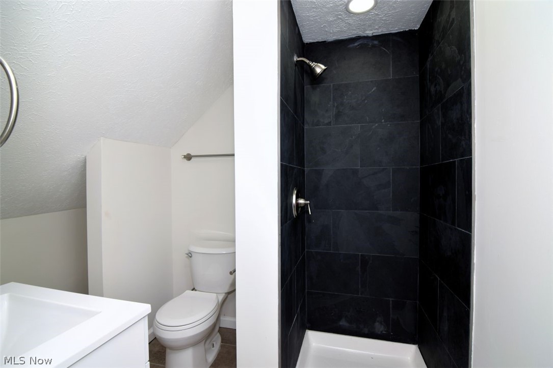 2339 Canterbury Road University Heights OH 44118