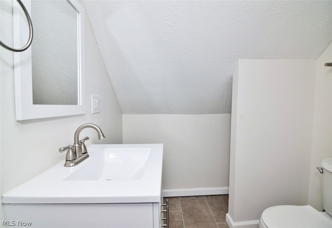 2339 Canterbury Road University Heights OH 44118