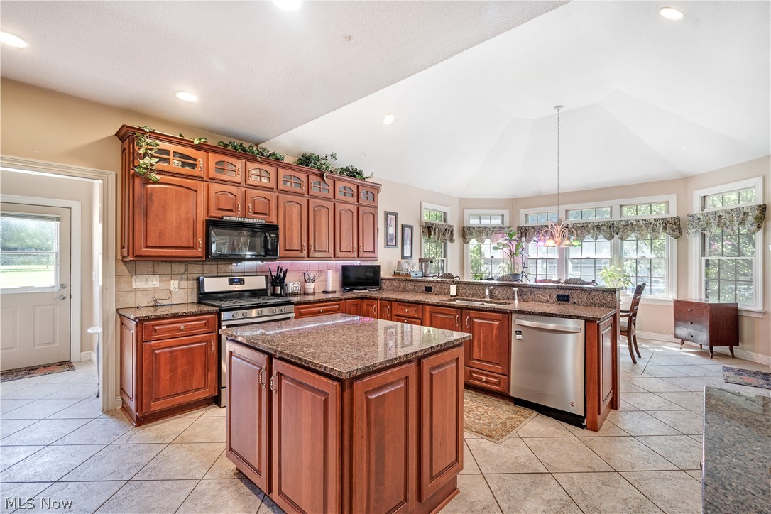 11535 Sunny Lake Drive New Middletown OH 44442