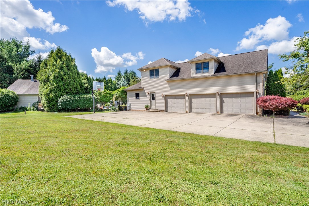 11535 Sunny Lake Drive New Middletown OH 44442