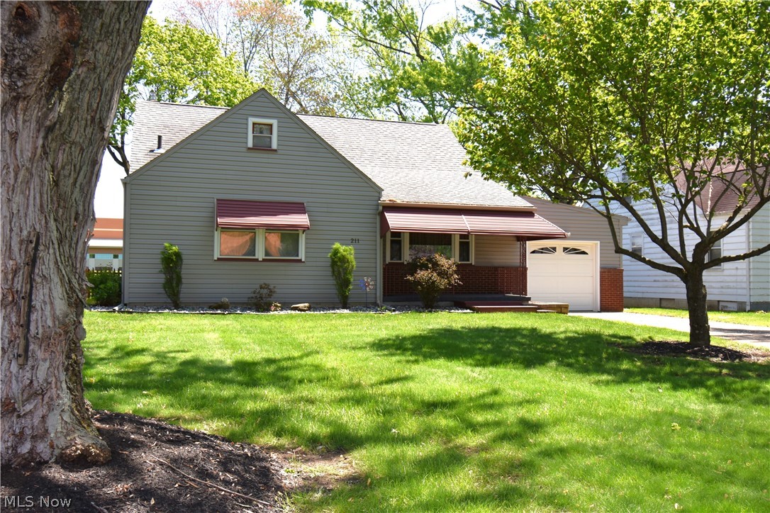 211 Parish Avenue Hubbard OH 44425