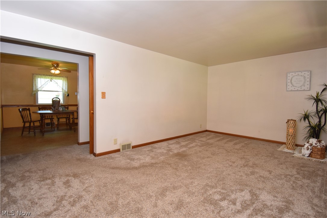 211 Parish Avenue Hubbard OH 44425