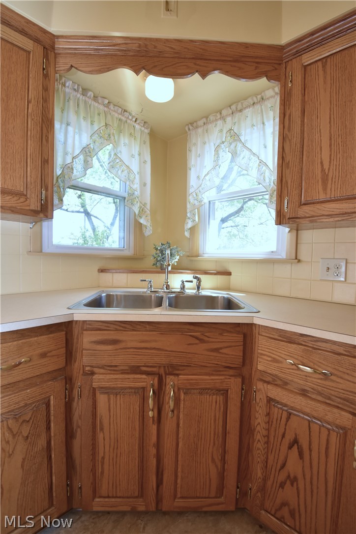 211 Parish Avenue Hubbard OH 44425