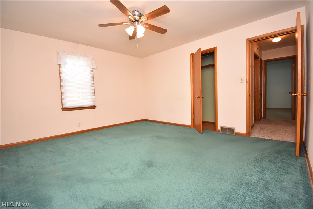 211 Parish Avenue Hubbard OH 44425