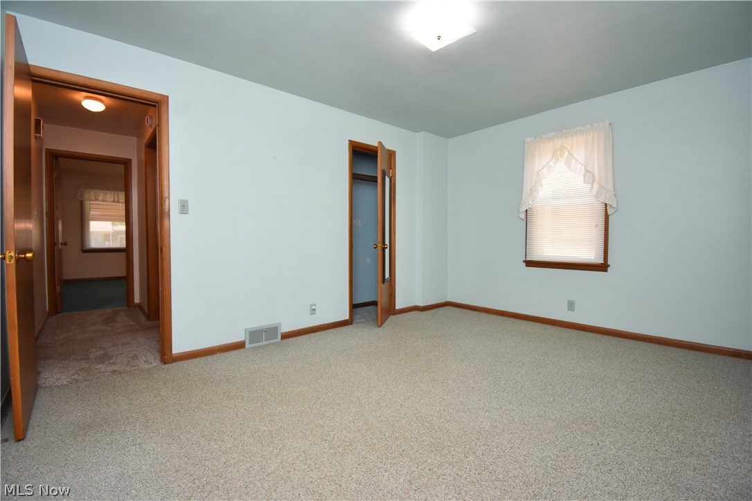211 Parish Avenue Hubbard OH 44425