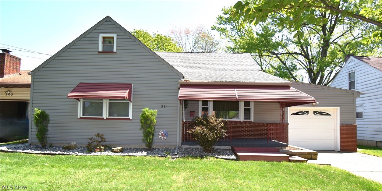 211 Parish Avenue Hubbard OH 44425