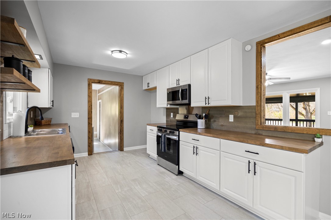 105 N Woodhill Drive Amherst OH 44001