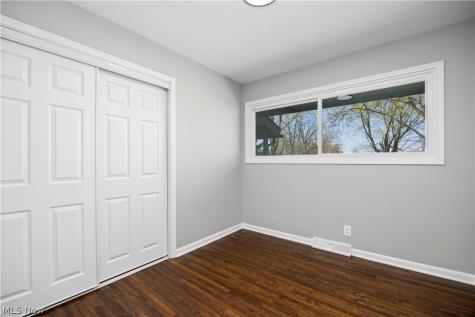 105 N Woodhill Drive Amherst OH 44001