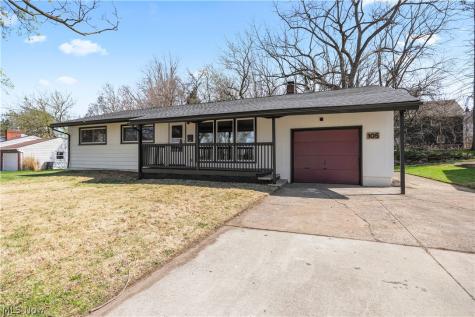 105 N Woodhill Drive Amherst OH 44001