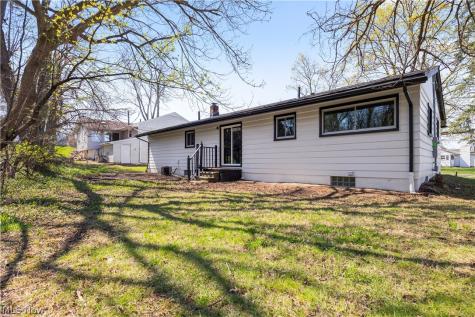 105 N Woodhill Drive Amherst OH 44001