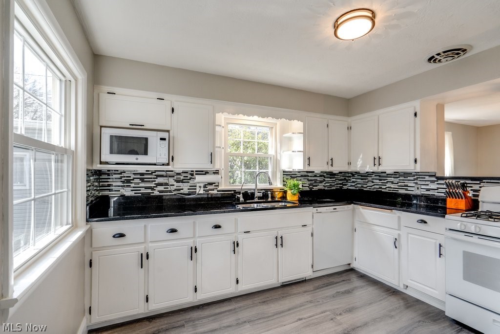 233 Kenilworth Drive Akron OH 44313