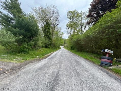 6604 Mapleton Street SE East Canton OH 44730