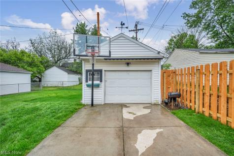 15300 Northwood Avenue Maple Heights OH 44137