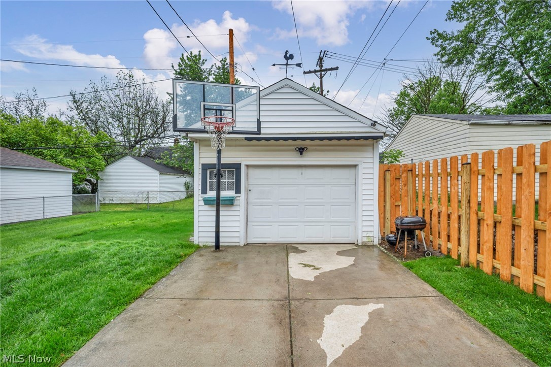 15300 Northwood Avenue Maple Heights OH 44137