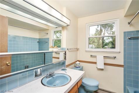 1503 Artman Avenue Akron OH 44313