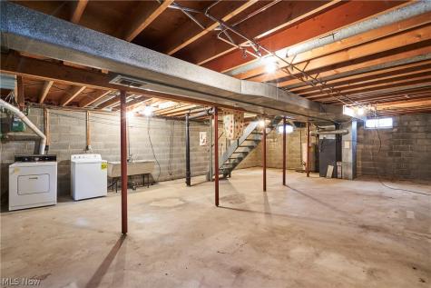 1503 Artman Avenue Akron OH 44313