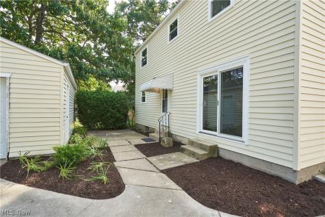1503 Artman Avenue Akron OH 44313