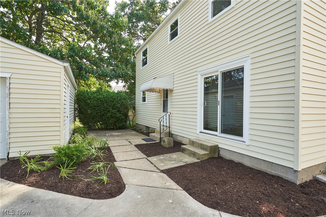 1503 Artman Avenue Akron OH 44313