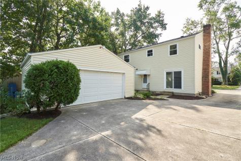 1503 Artman Avenue Akron OH 44313
