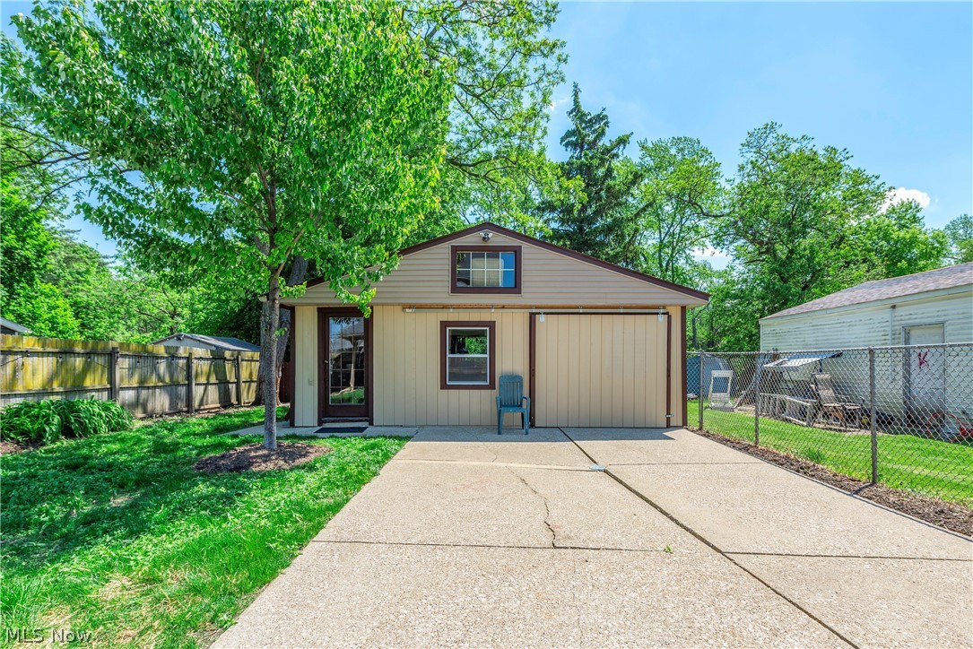 3755 Highland Road Cleveland OH 44111