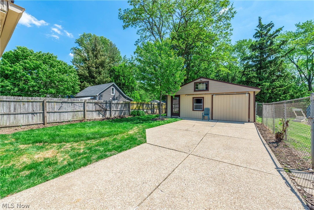 3755 Highland Road Cleveland OH 44111