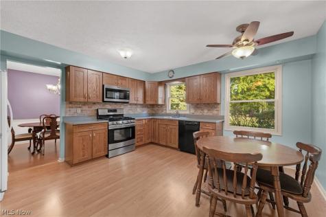 24450 Woodside Drive North Olmsted OH 44070
