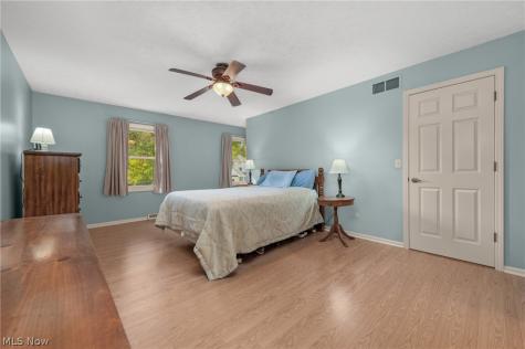 24450 Woodside Drive North Olmsted OH 44070